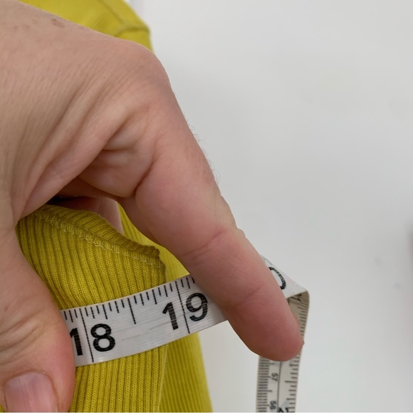 Everlane The Long-Sleeve Ribbed Scoop-Neck Tee in Key Lime S - Picture 6 of 8